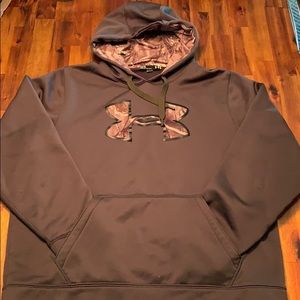 Men’s UA Hoodie Sz Large
